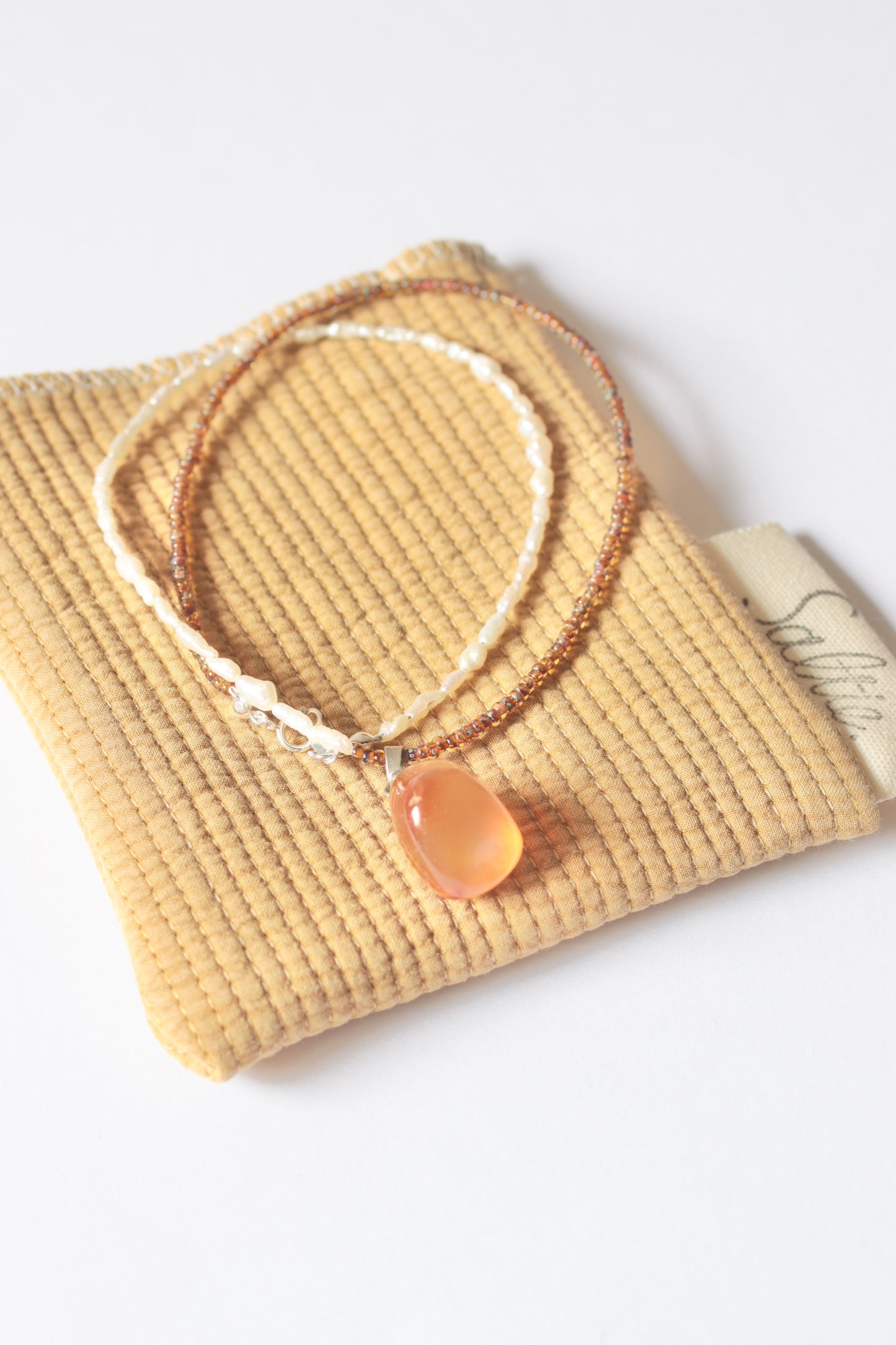 PEARL NECKLACE - orange calcite