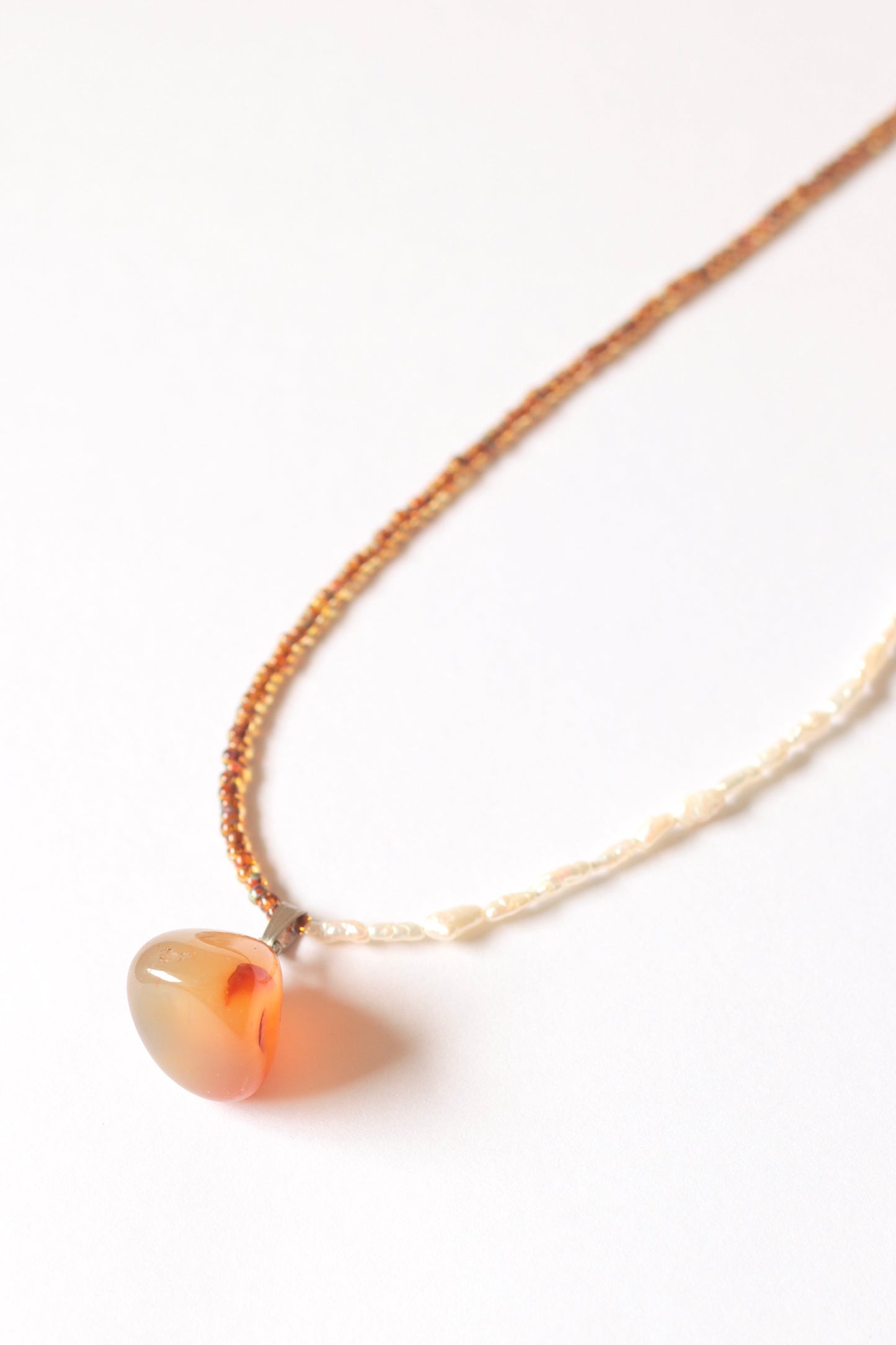 PEARL NECKLACE - orange calcite