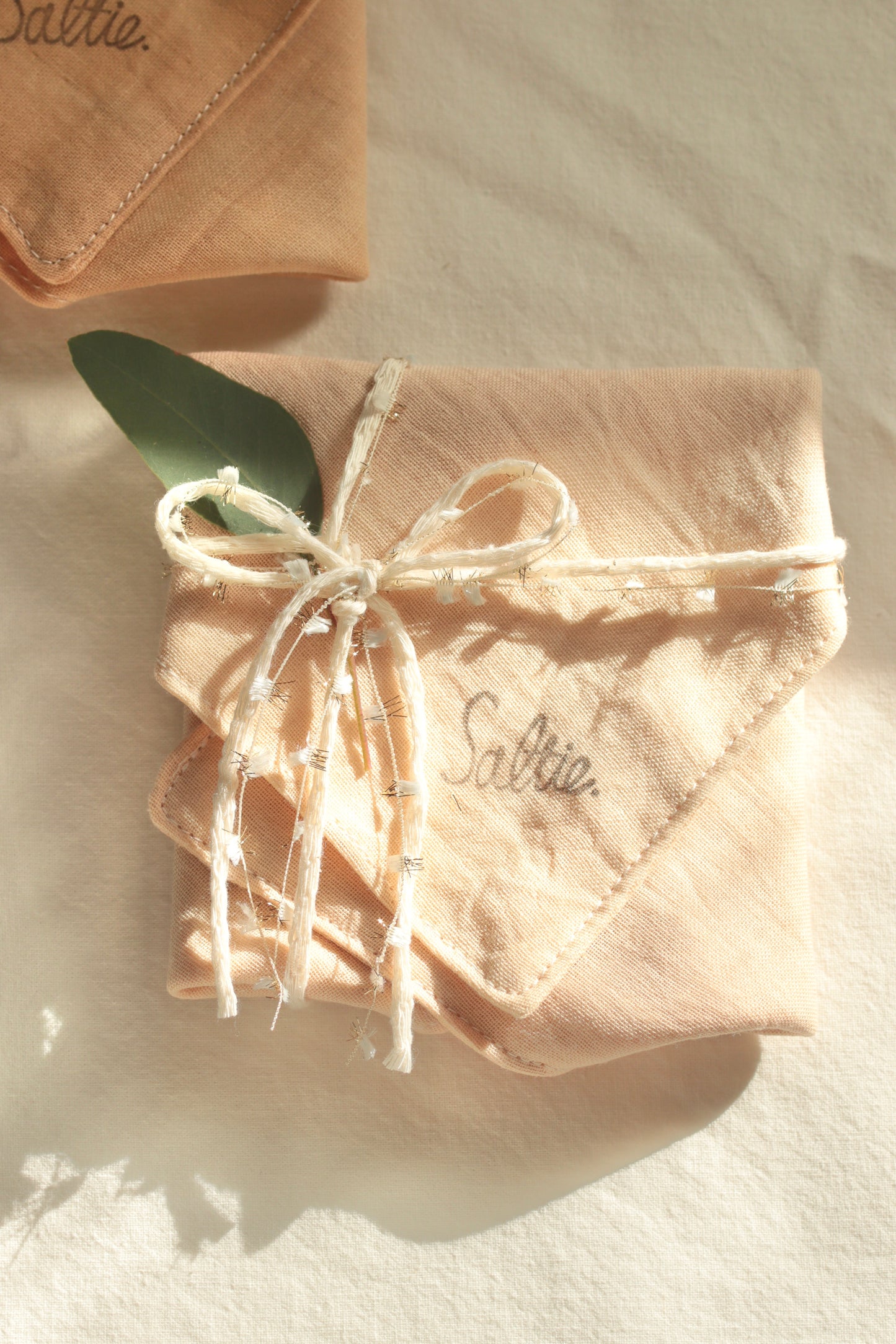 GIFT WRAPPING